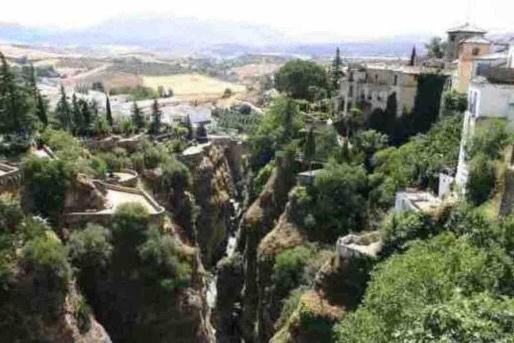 X C Apartamentos Morales & Arnal Ρόντα Εξωτερικό φωτογραφία